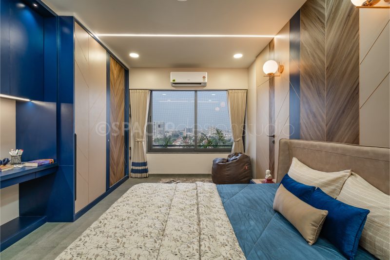 THE REGAL RESIDENCE — photograph 11